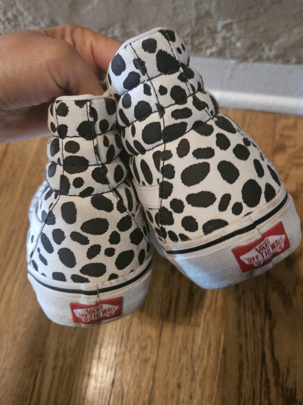 Vans High-Top Sneakers in White with Black Spot Print - Picture 5 of 5